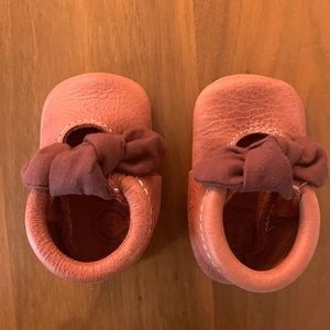 Freshly Picked Knotted Bow Moccasins, autumn color